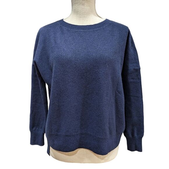 Vince Women's Blue Wool & Angora Blend Lightweight Pullover Knit Sweater Size XS - Picture 1 of 9